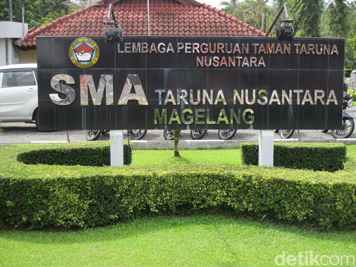 sma taruna magelang