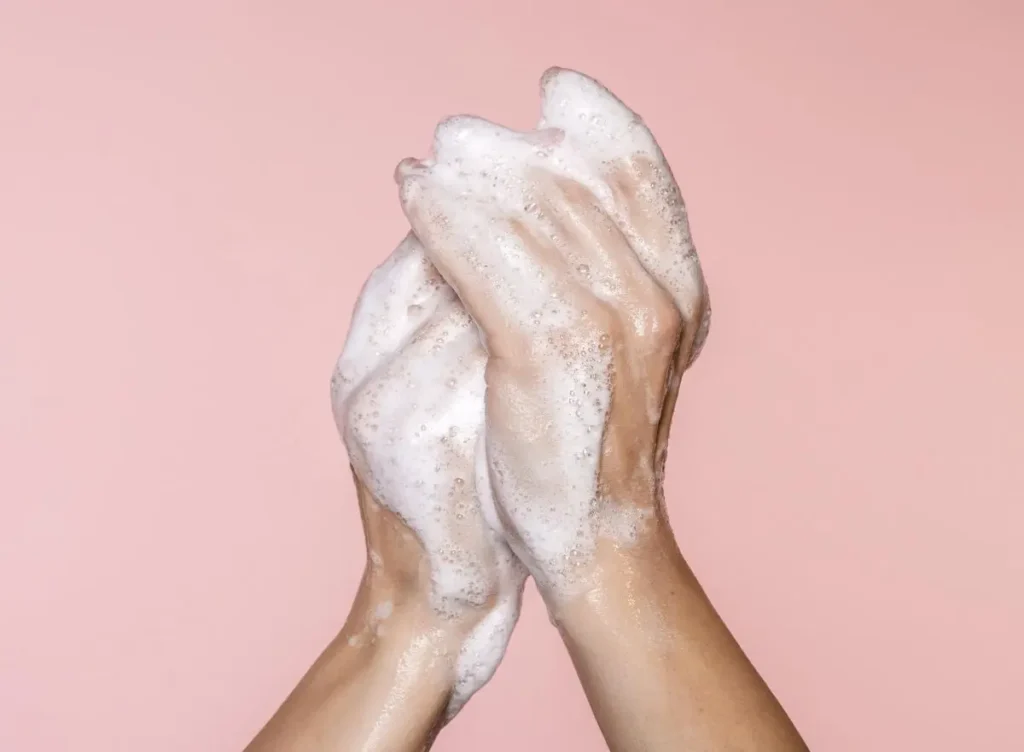 elumor brightening body wash
