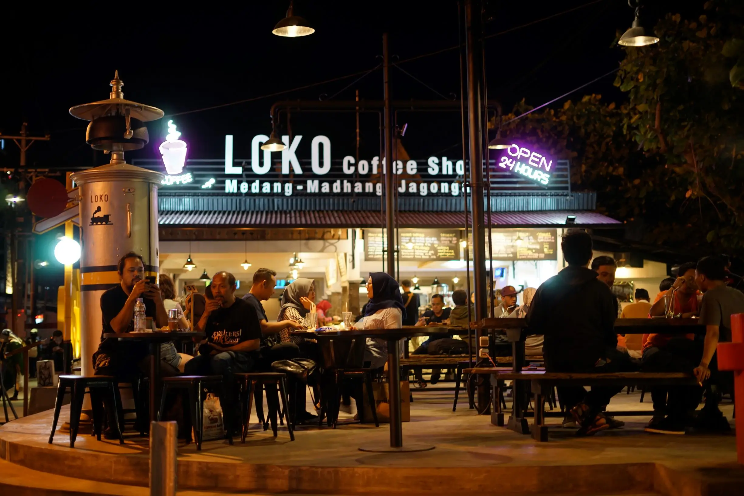 Loko Coffee Shop Malioboro — tempat nongkrong di Malioboro