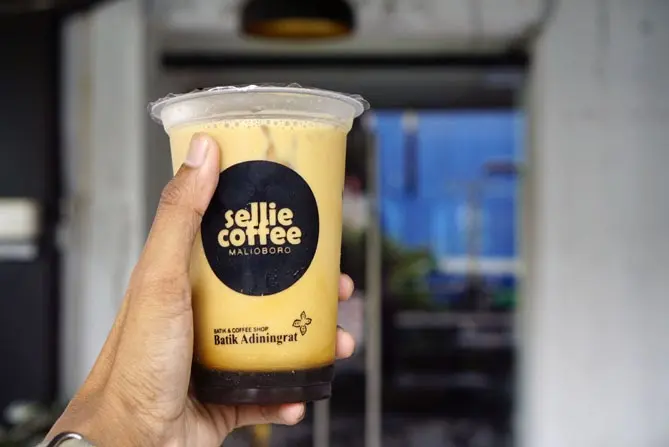 Sellie Coffee Malioboro — tempat nongkrong di Malioboro